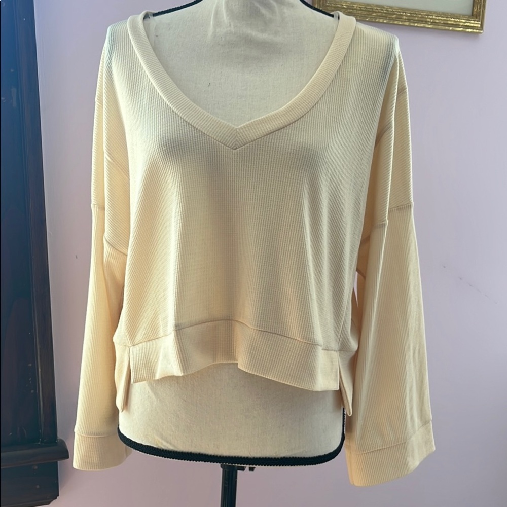 HYFVE Cream Boxy Crop Sweatshirt